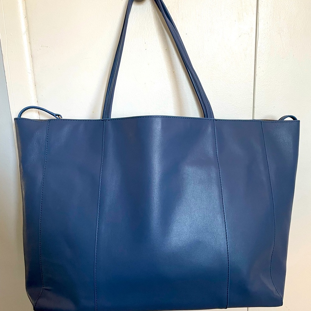 Elegant Blue Tote Bag